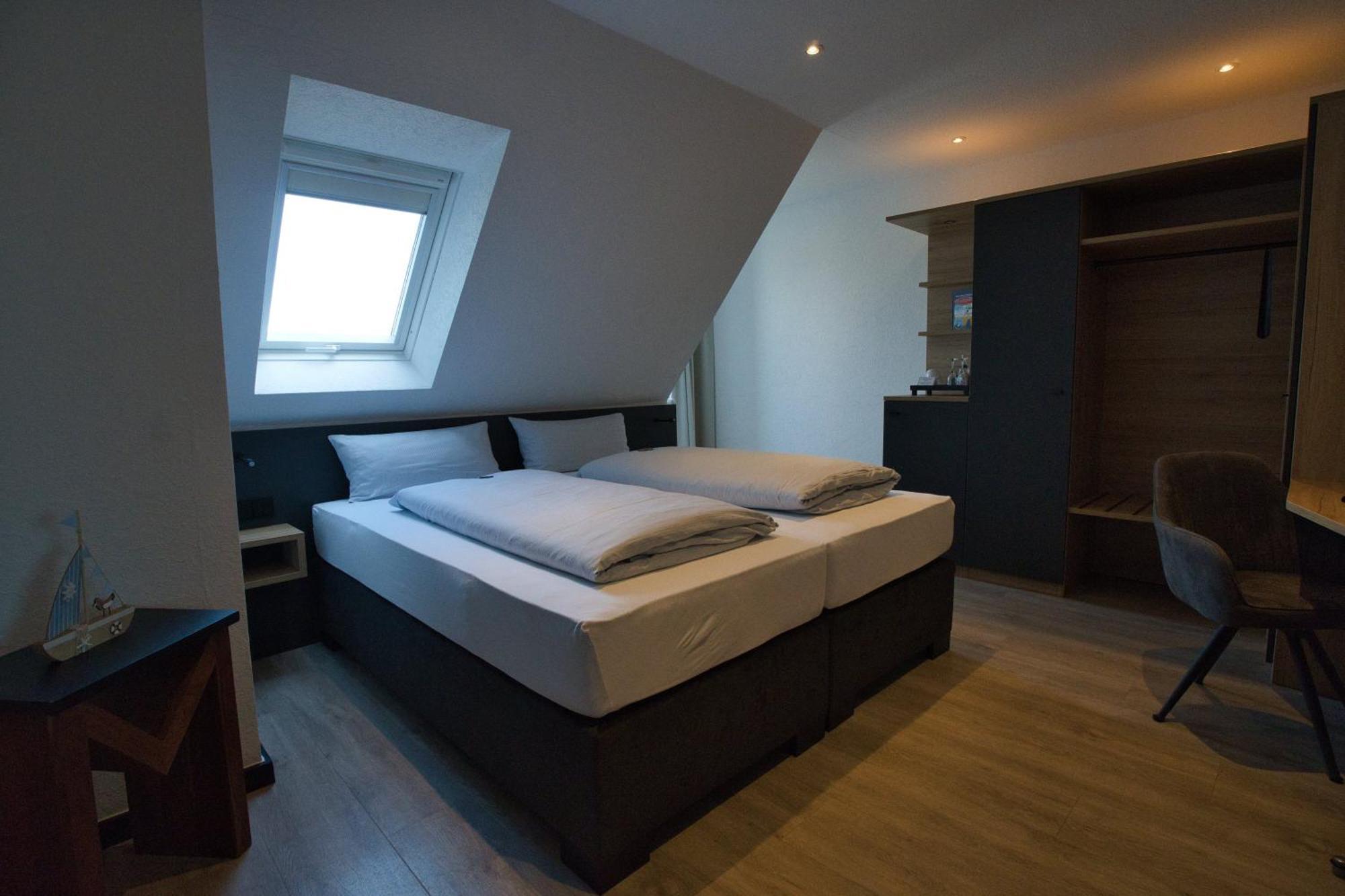Meerzeit Strandhotel Neuharlingersiel Ngoại thất bức ảnh