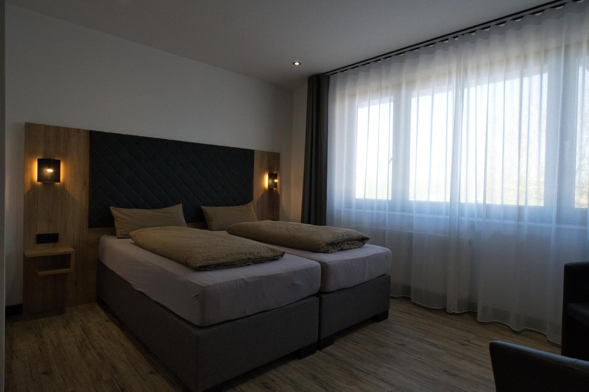 Meerzeit Strandhotel Neuharlingersiel Ngoại thất bức ảnh