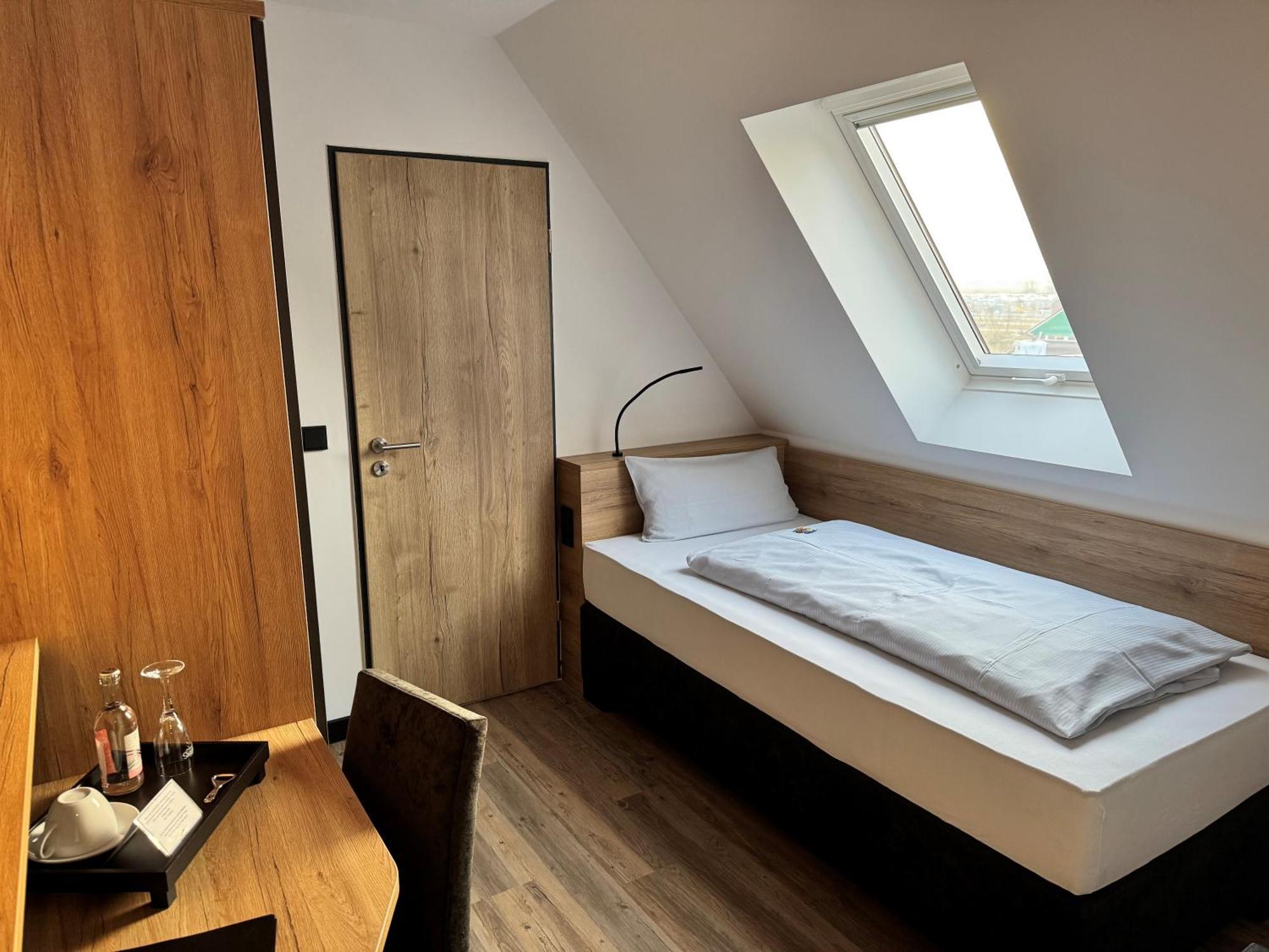 Meerzeit Strandhotel Neuharlingersiel Ngoại thất bức ảnh