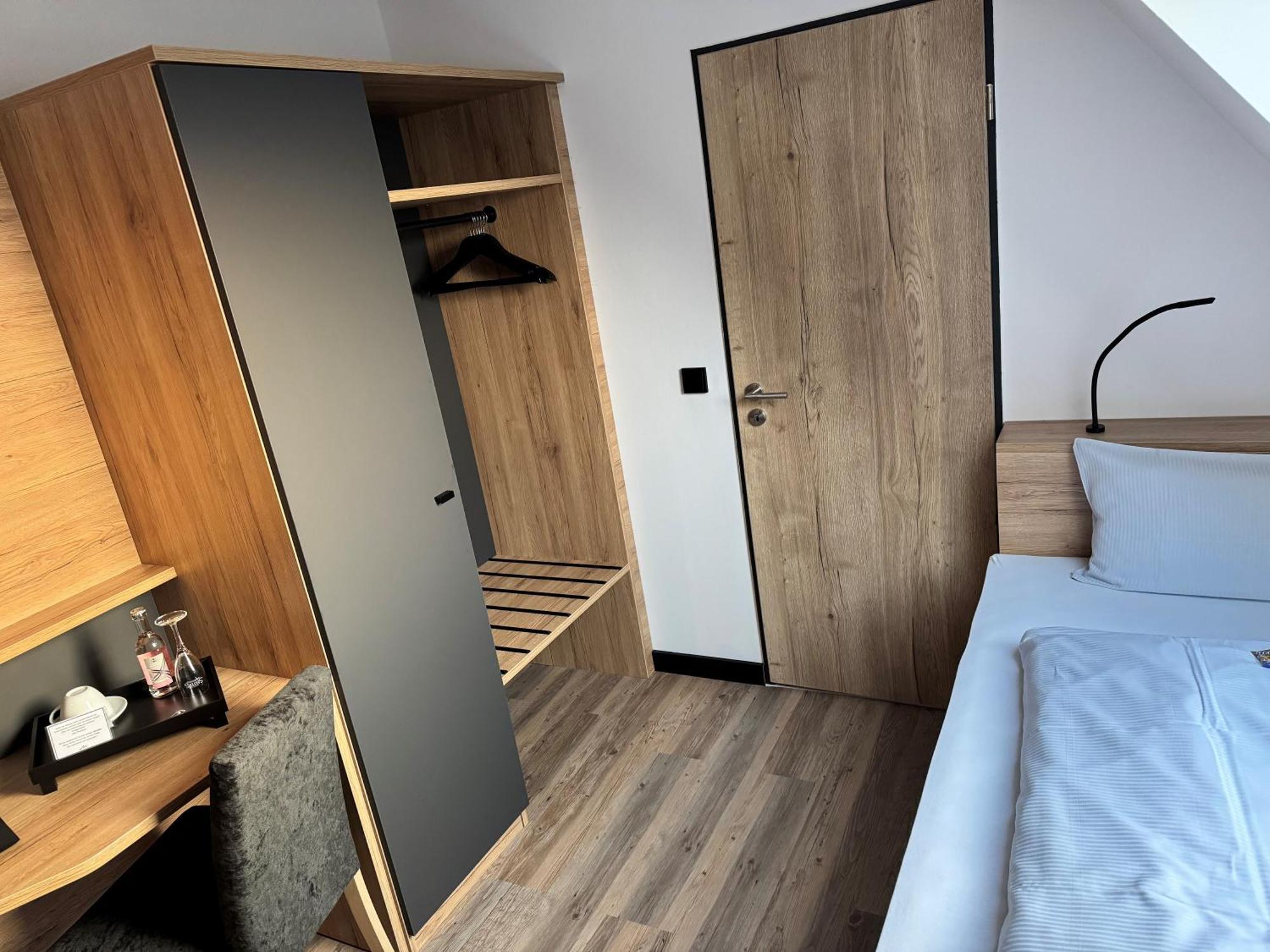 Meerzeit Strandhotel Neuharlingersiel Ngoại thất bức ảnh